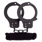 Чёрные наручники из листового металла в комплекте с веревкой BONDX METAL CUFFS LOVE ROPE SET - Dream Toys - купить с доставкой в Люберцах