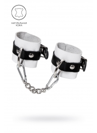 Бело-черные кожаные наручники с одним ремешком с люверсами - Pecado - купить с доставкой в Люберцах