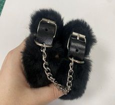 Черные наручники на цепи с меховой опушкой - Лунный свет - купить с доставкой в Люберцах