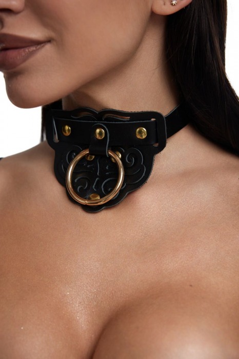 Черный фигурный кожаный ошейник с золотистой фурнитурой - Crazy Handmade - купить с доставкой в Люберцах